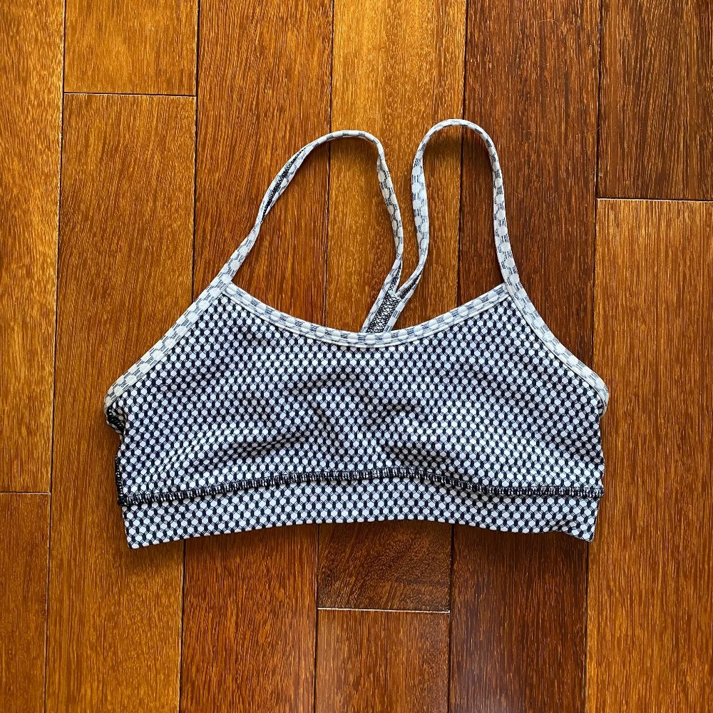 EUC - Lululemon Flow Y Bra